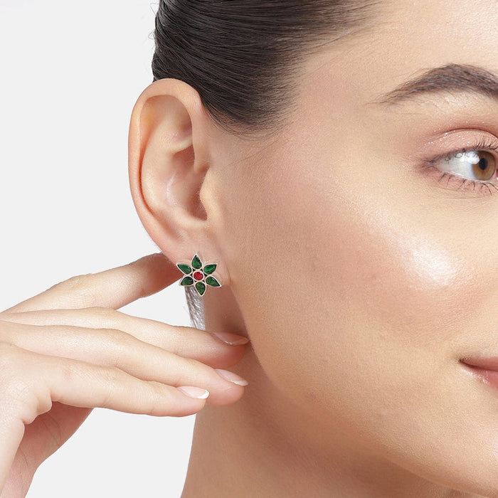 92.5 Silver Green Kundan Flower Stud Earrings