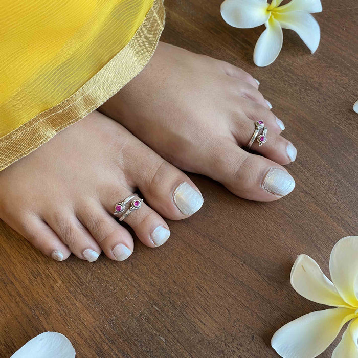 92.5 Sterling Silver Red Toe Ring
