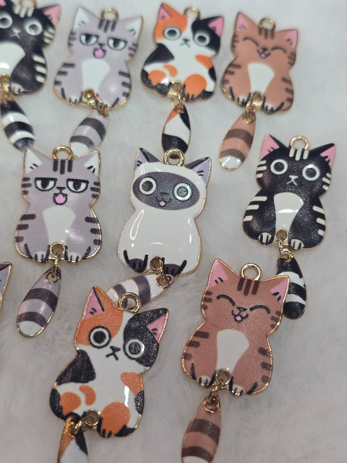 Cutesy Cat -Metal Charm Pendant