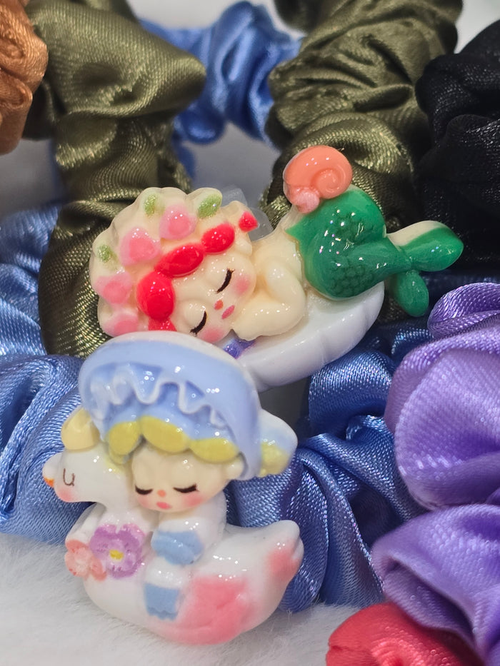 Handmade scrunchies with Acrylic detachable charms- Sleeping wendy popmart- set of 5pcs