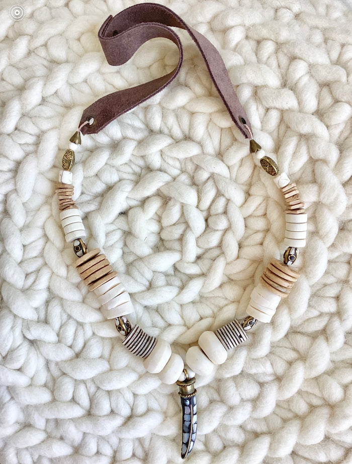 ivory & blue pendant necklace