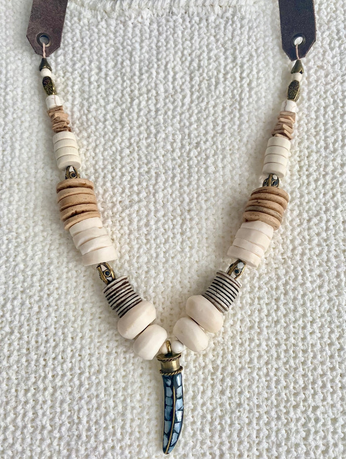 ivory & blue pendant necklace
