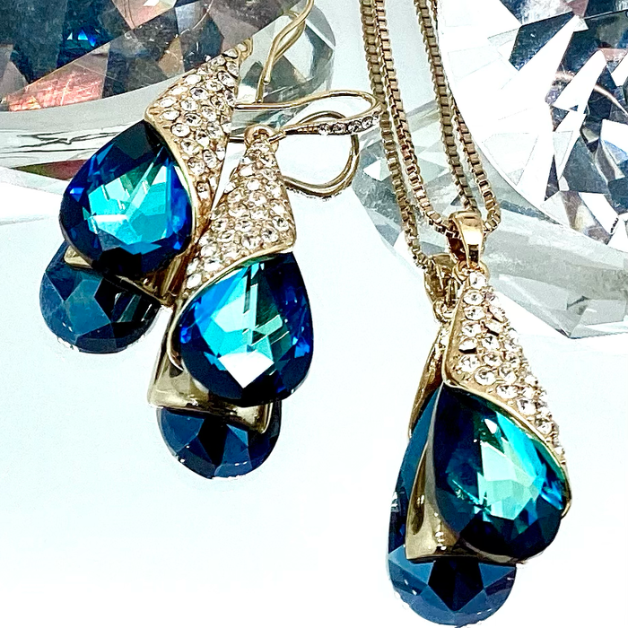 Premium Crystal Teardrop Set