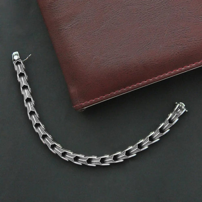 Silver Men's Stylish Bracelet