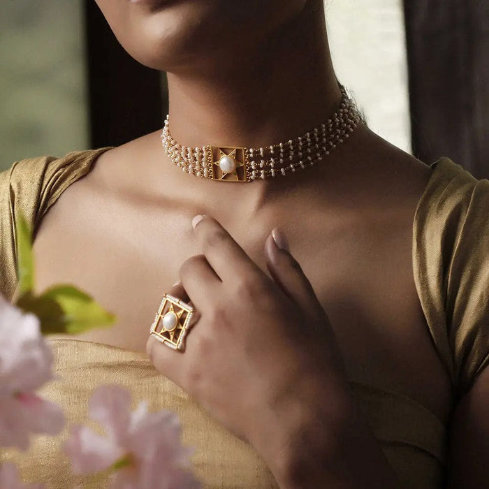 Silver White pearl choker with star pattern