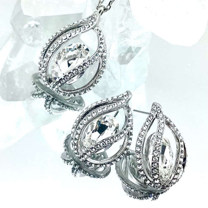 Teardrop Shape Oval Crystal Set